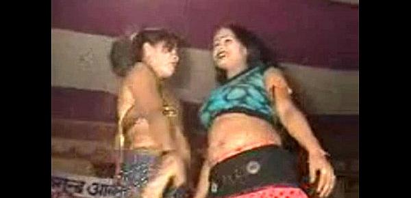  Two sexy girl dance in Bihar